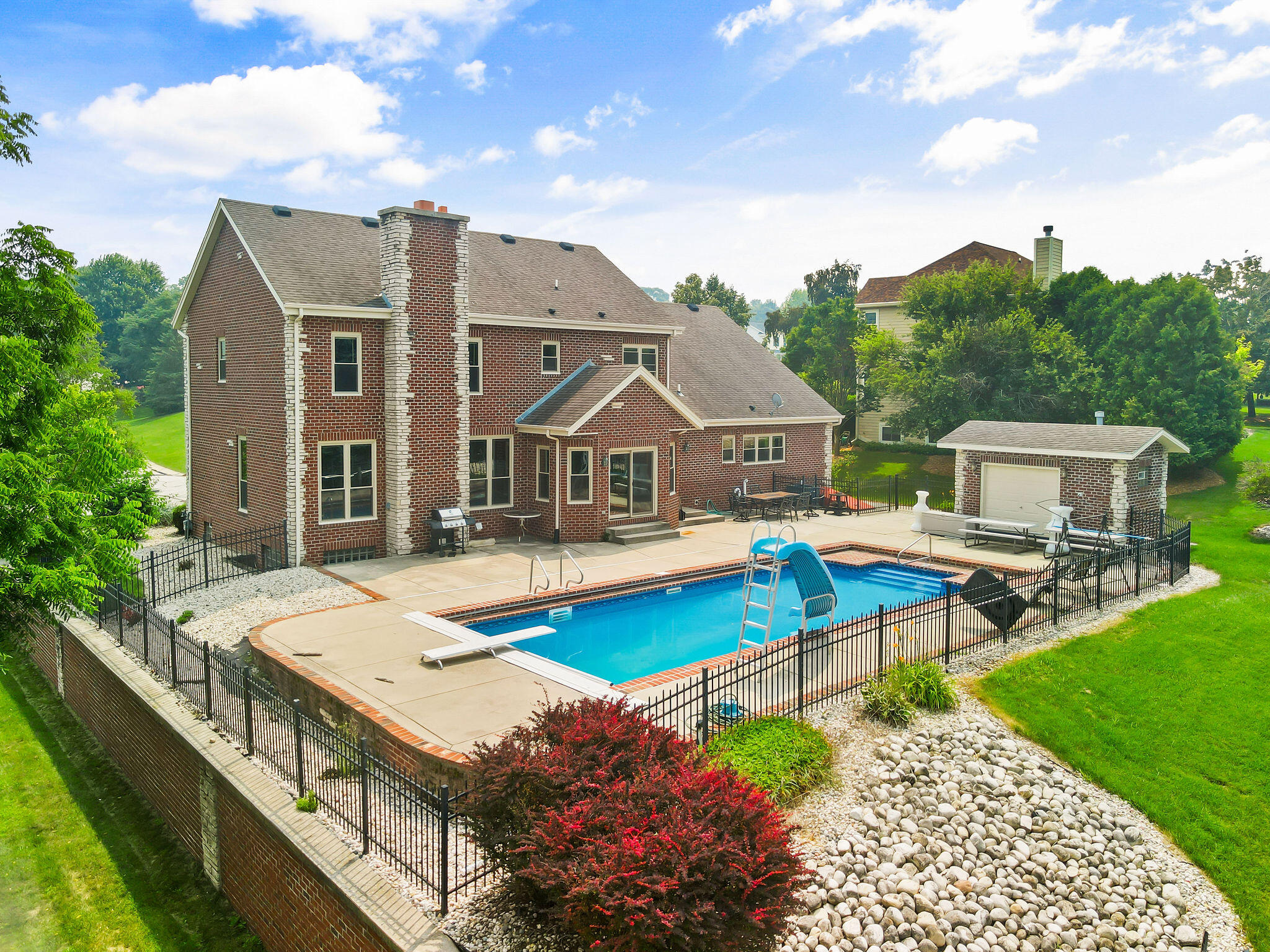 W271N2631 Orchard Lane Pewaukee, WI 53072 - Photo 7 of 70 DJI_0147