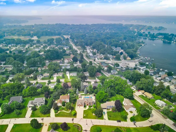 $849,500 | W271N2631 Orchard Lane, Pewaukee, WI 53072