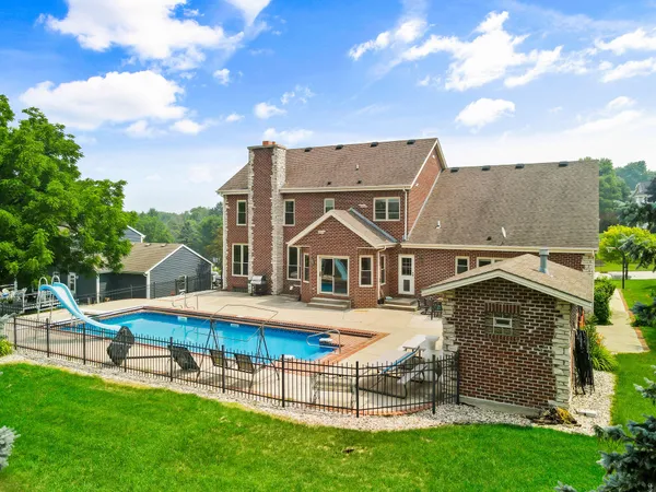 $849,500 | W271N2631 Orchard Lane, Pewaukee, WI 53072