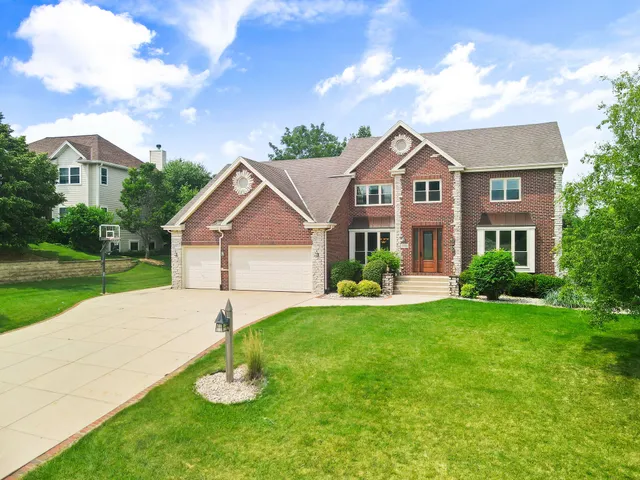 $849,500 | W271N2631 Orchard Lane, Pewaukee, WI 53072