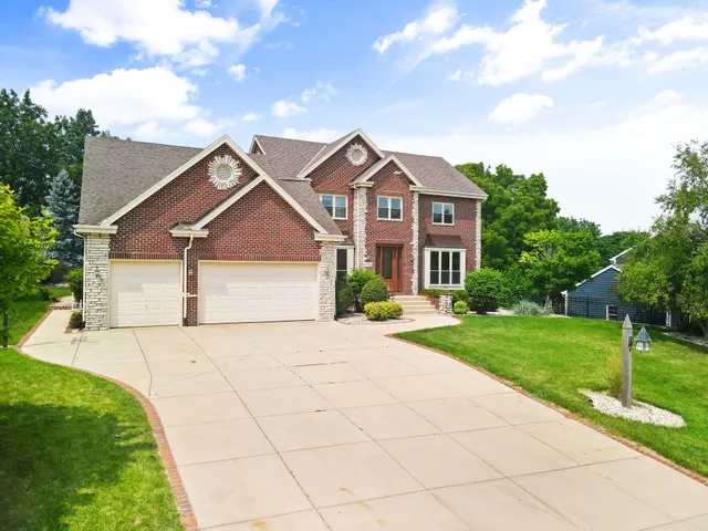 $849,500 | W271N2631 Orchard Lane, Pewaukee, WI 53072