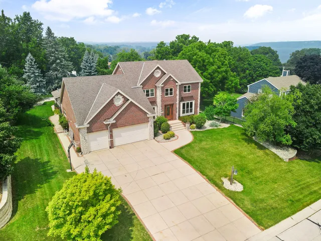 $849,500 | W271N2631 Orchard Lane, Pewaukee, WI 53072