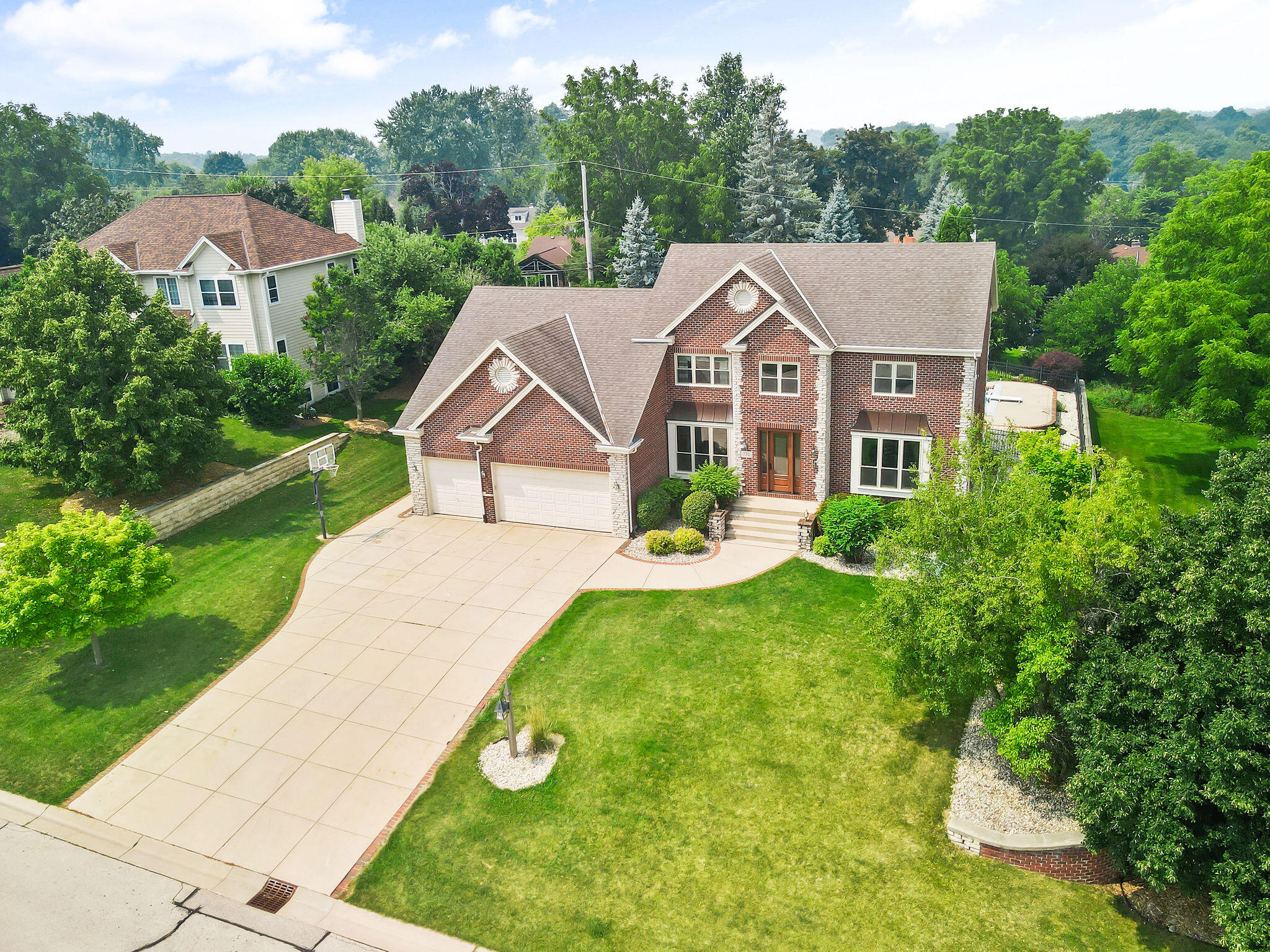 W271N2631 Orchard Lane Pewaukee, WI 53072 - Photo 6 of 70 DJI_0062