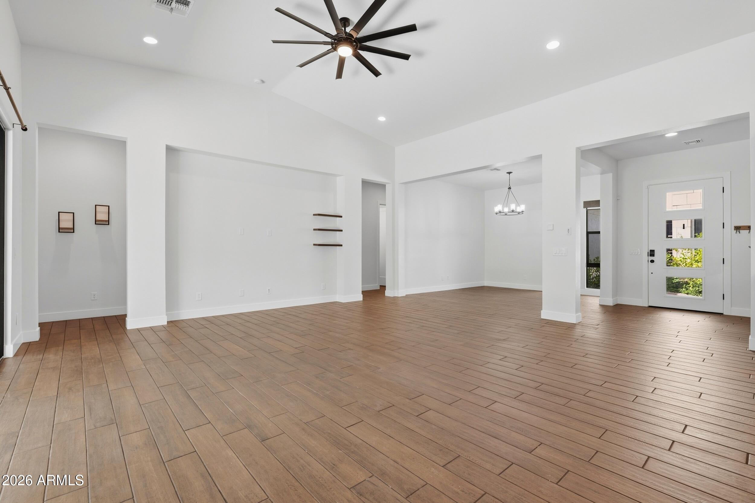 813 East Corral Road Phoenix, AZ 85042 - Photo 8 of 67 5_dsc00833