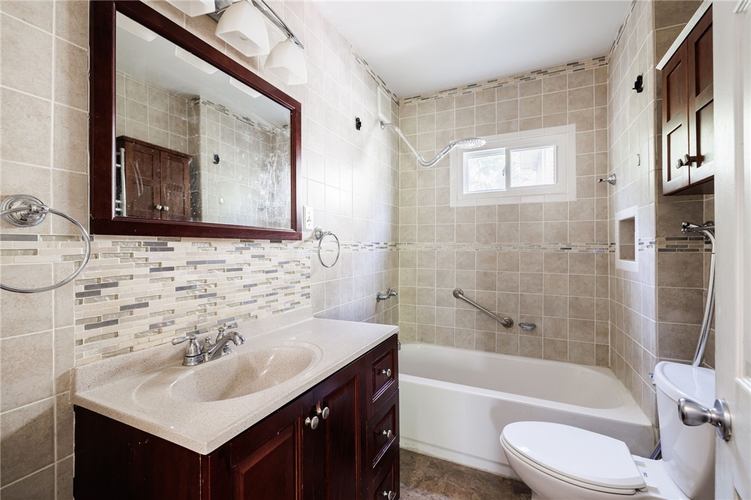 81 Gillette Street Rochester, NY 14619 - Photo 10 of 42