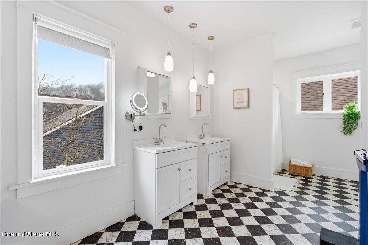 303 3rd Street Wallace, ID 83873 - Photo 24 of 36 24-303 3rd St_RedHogMedia