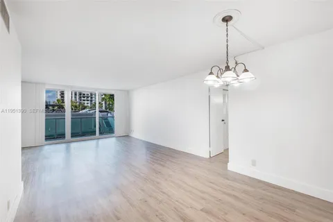 $300,000 | 100 Bayview Drive, Unit 229, Sunny Isles Beach, FL 33160