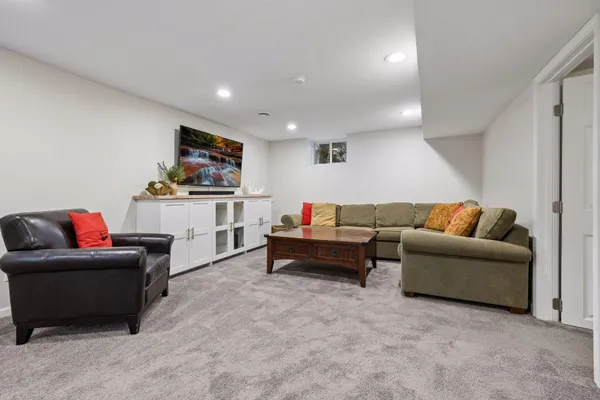 $650,000 | 2134 Scheffer Avenue, St. Paul, MN 55116