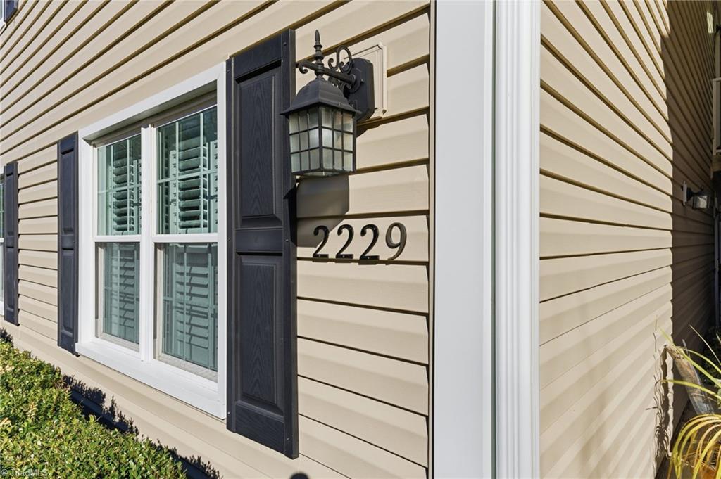 2229 New Garden Road Greensboro, NC 27410 - Photo 3 of 28