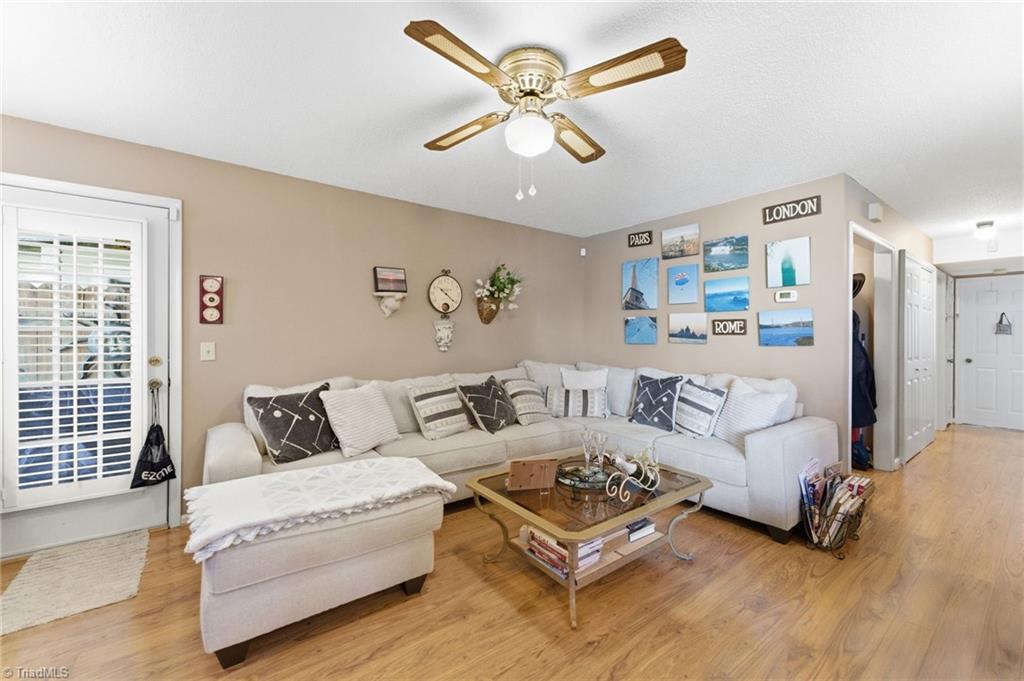 2229 New Garden Road Greensboro, NC 27410 - Photo 8 of 28