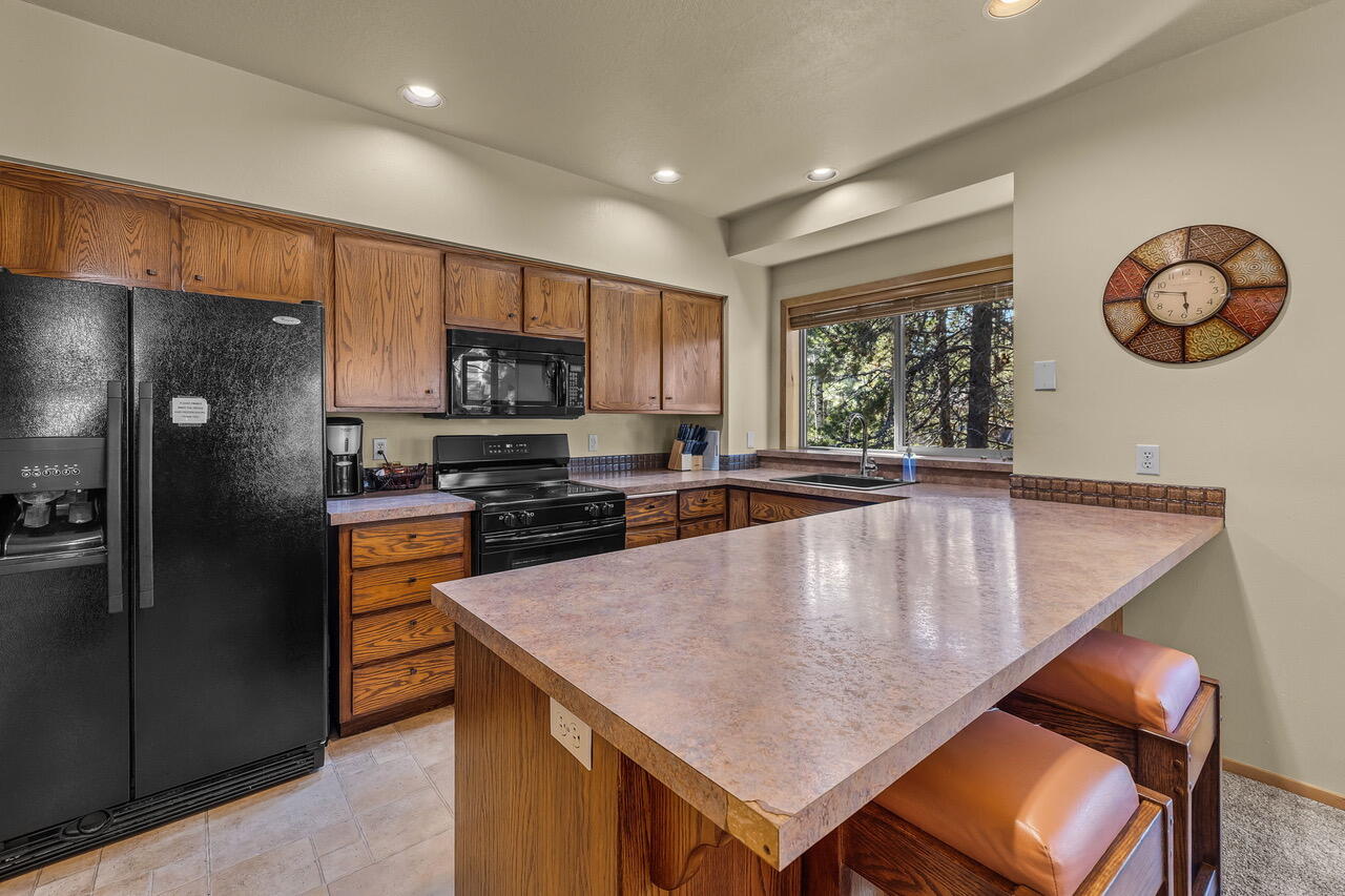 57379 Beaver Ridge Loop, Unit 30D2 Sunriver, OR 97707 - Photo 9 of 22 57379 Beaver Ridge #9