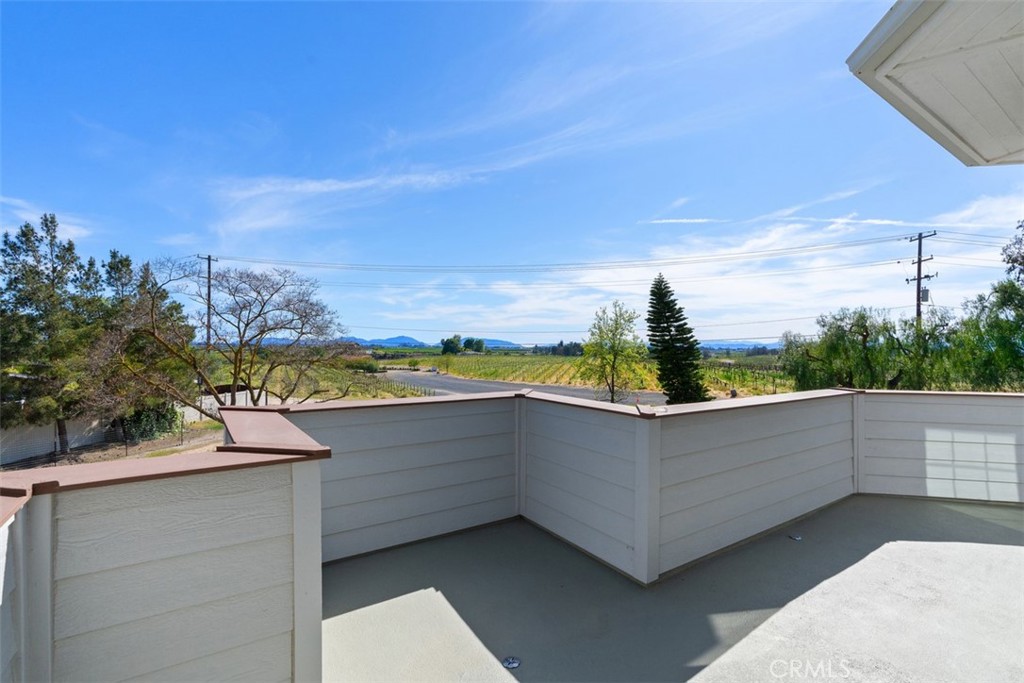 39460 Hilt Road Temecula, CA 92591 - Photo 32 of 74 Primary private balcony