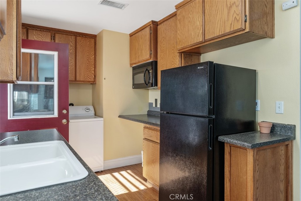 39460 Hilt Road Temecula, CA 92591 - Photo 60 of 74 ADU kitchen