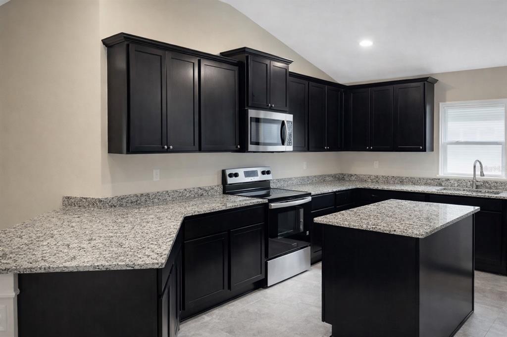 7541 Bent Tree Loop St. Cloud, FL 34773 - Photo 4 of 6