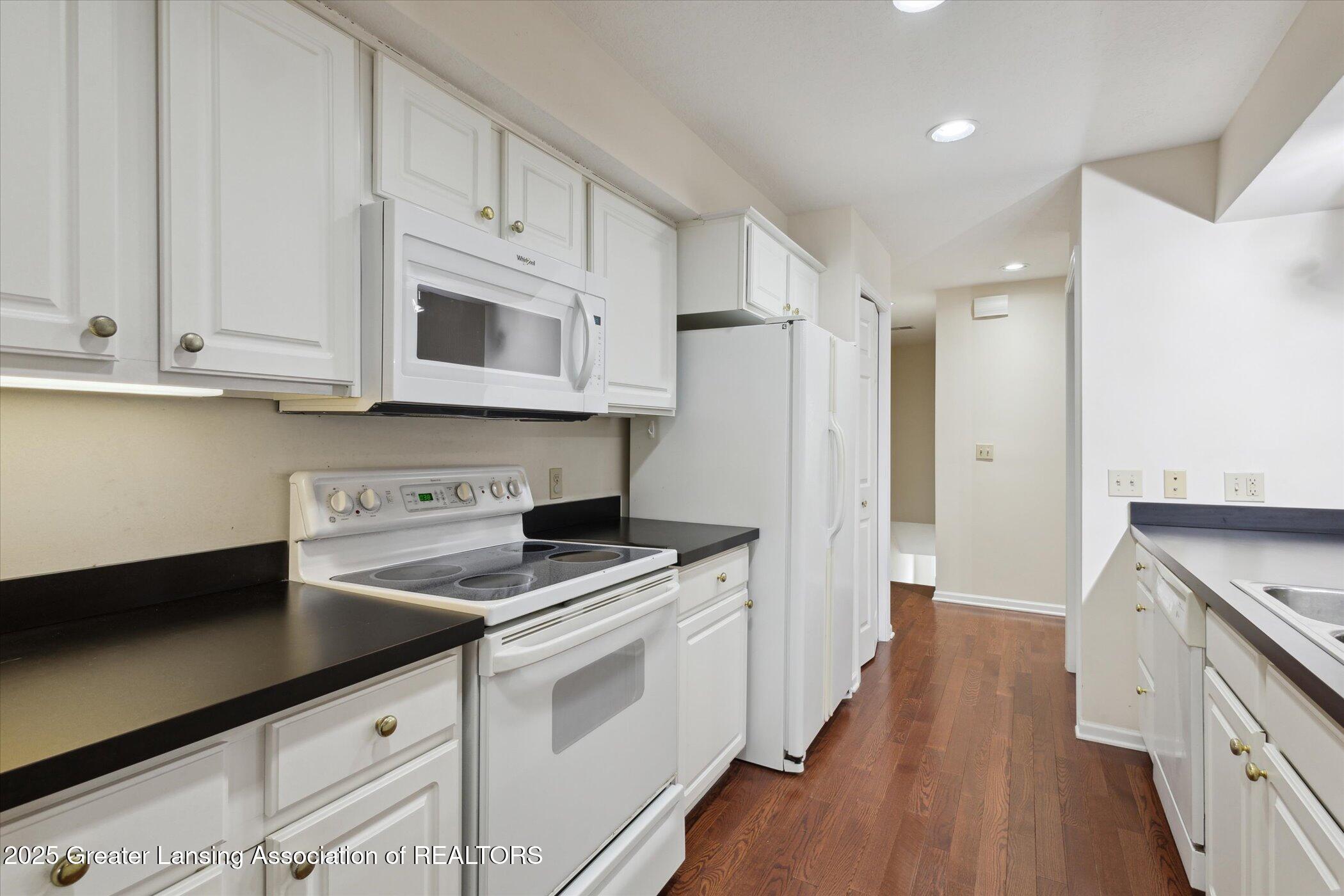 1359 Turner Road Lansing, MI 48906 - Photo 16 of 45 16-1359-Turner-Rd-Lansing-MI-48906-Windo