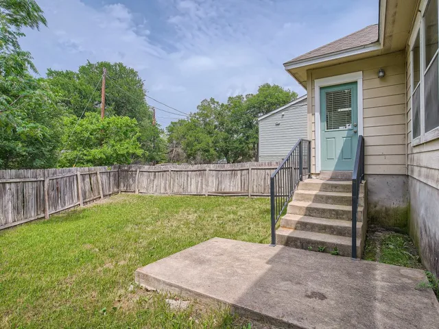 $2,250 | 6102 Reicher Drive, Austin, TX 78723