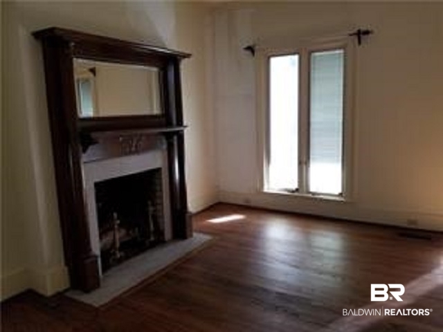 4076 Hillcrest Lane West Mobile, AL 36609 - Photo 4 of 11