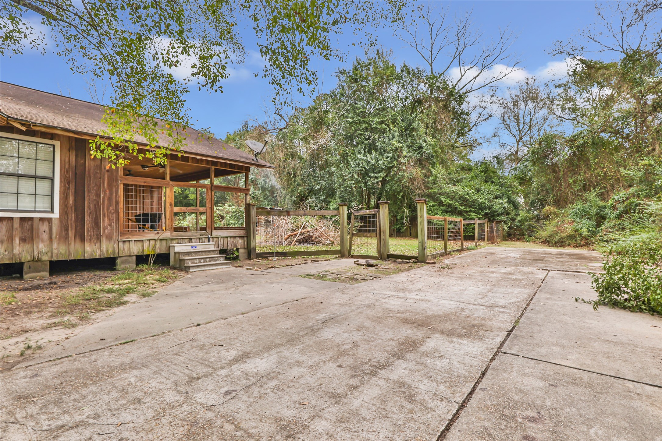 1231 Fm 3513 Road Lumberton, TX 77657 - Photo 4 of 24