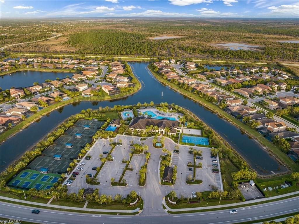 4172 Crescent Court Naples, FL 34119 - Photo 40 of 46 a view of an ocean view