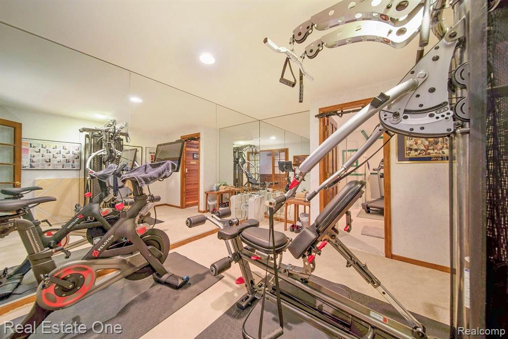 2938 Eagle Court Rochester Hills, MI 48309 - Photo 44 of 63