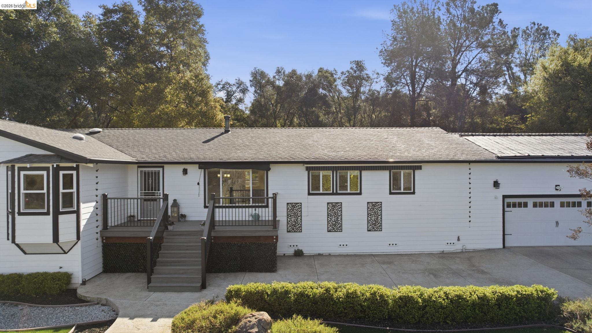 14580 Booker Road Sonora, CA 95370 - Photo 3 of 60