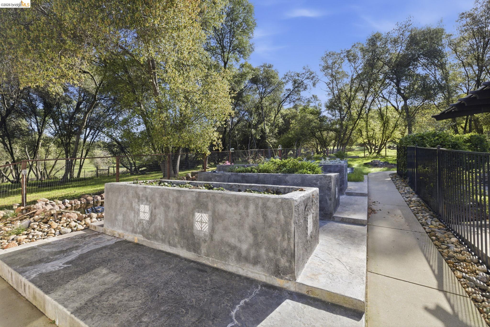 14580 Booker Road Sonora, CA 95370 - Photo 47 of 60