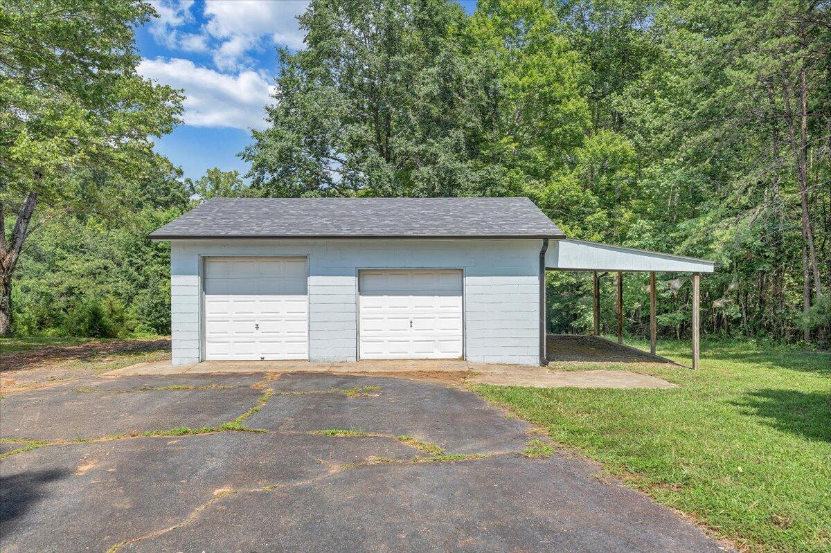 3383 Old Leaksville Road Ridgeway, VA 24148 - Photo 4 of 61 02-MIB09922