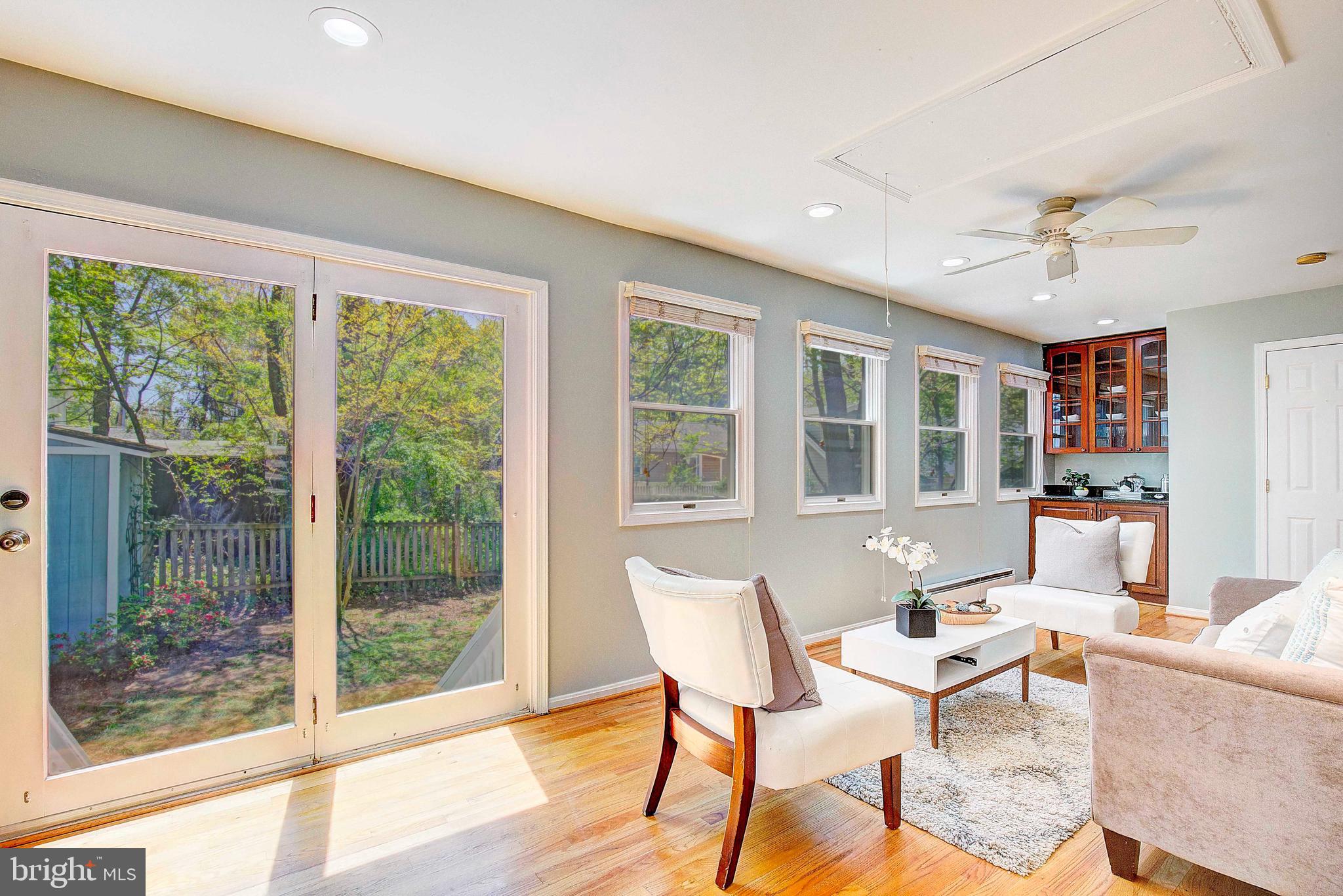 1427 Howard Road Annapolis, MD 21403 - Photo 17 of 54 Sun Room