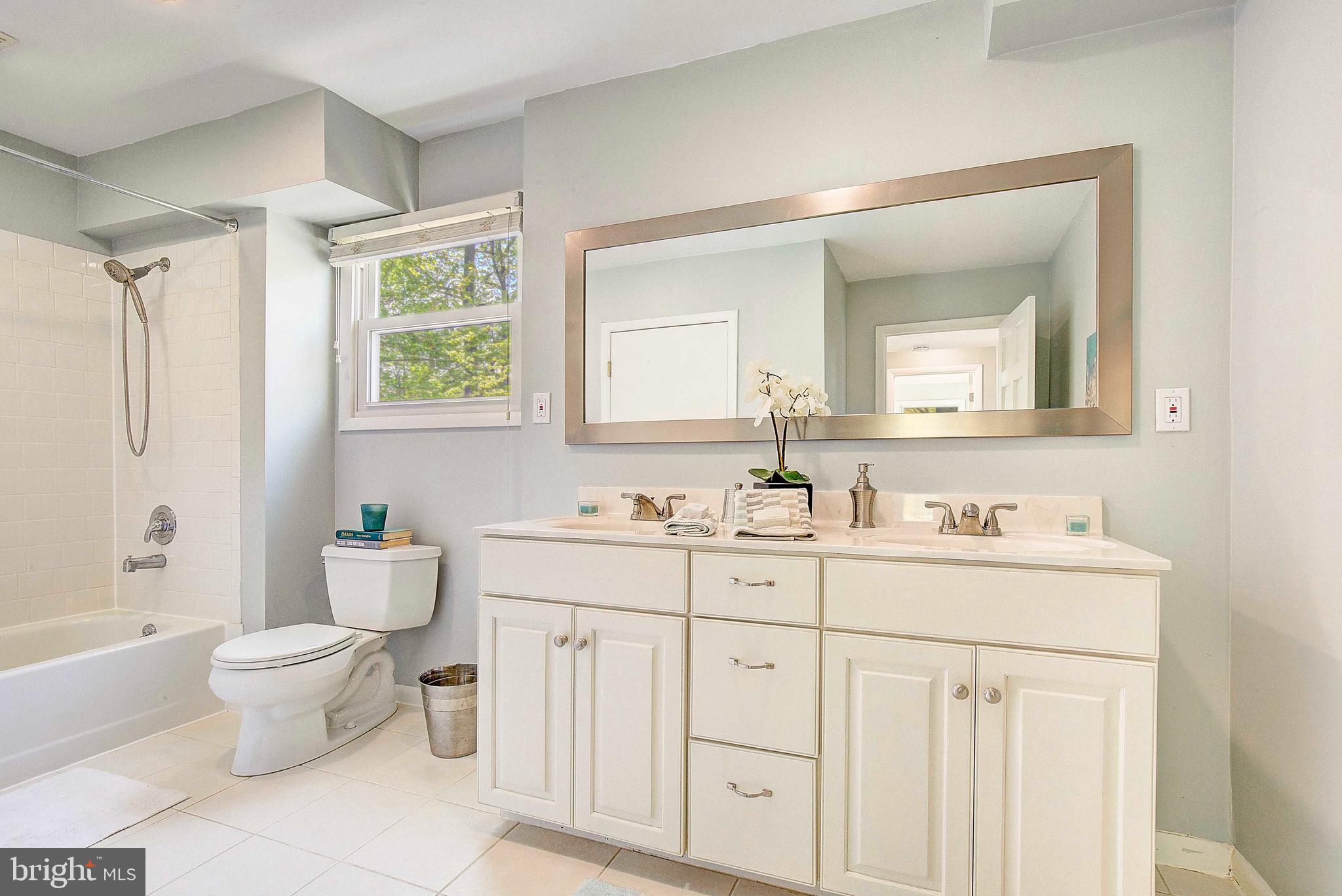 1427 Howard Road Annapolis, MD 21403 - Photo 30 of 54 Full Bath 2
