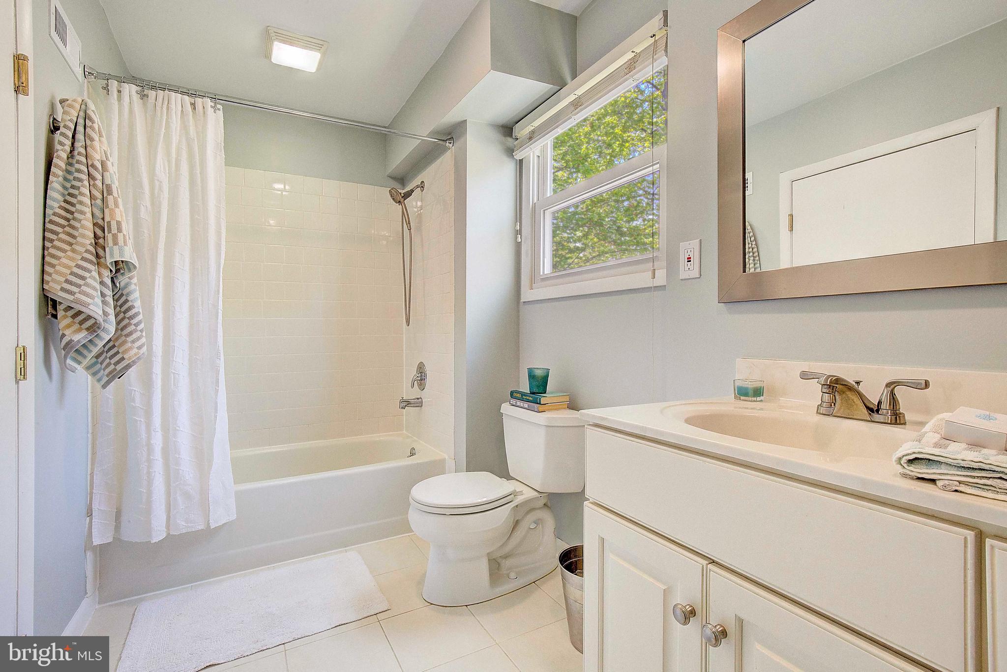 1427 Howard Road Annapolis, MD 21403 - Photo 31 of 54 Full Bath 2