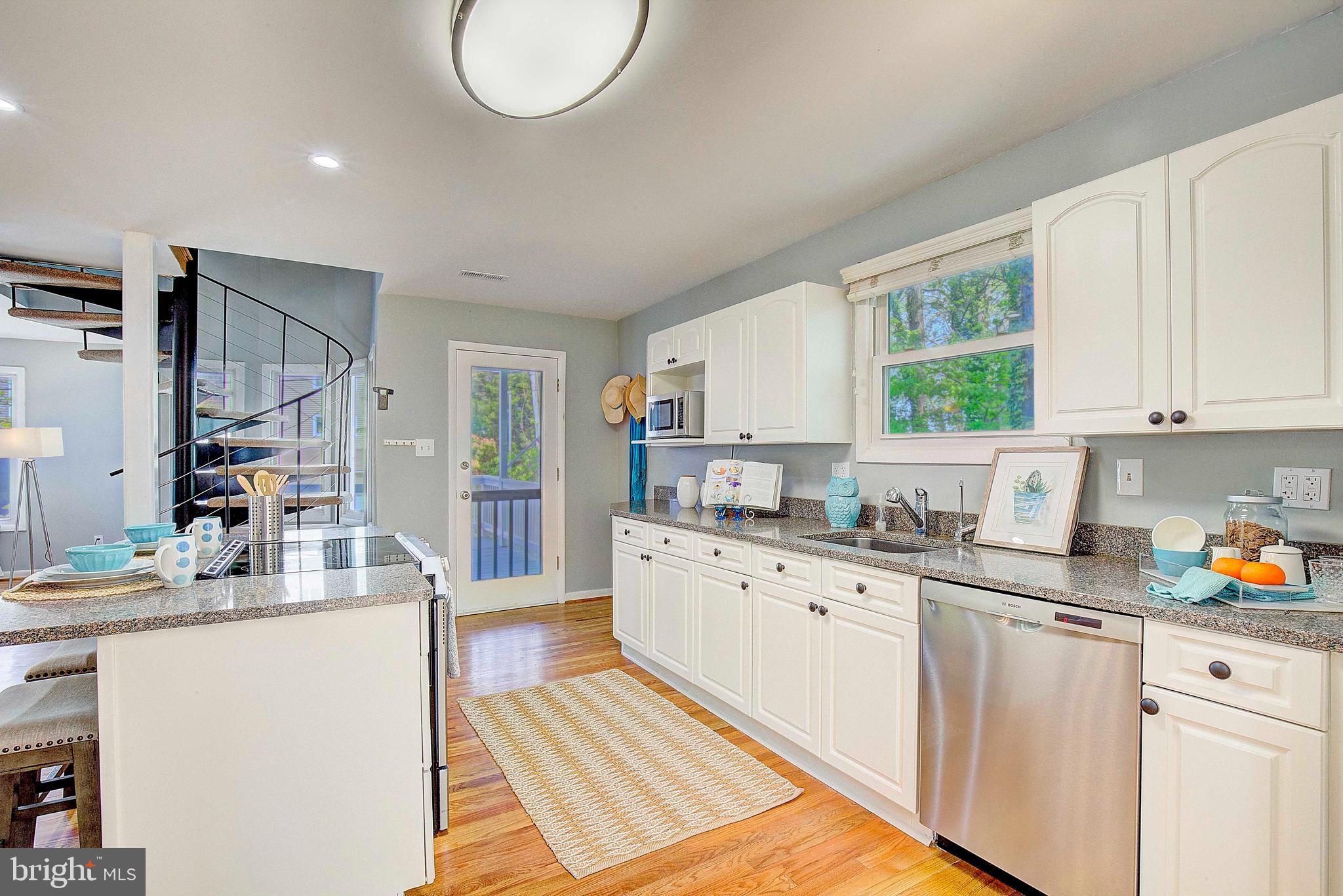 1427 Howard Road Annapolis, MD 21403 - Photo 6 of 54 Kitchen