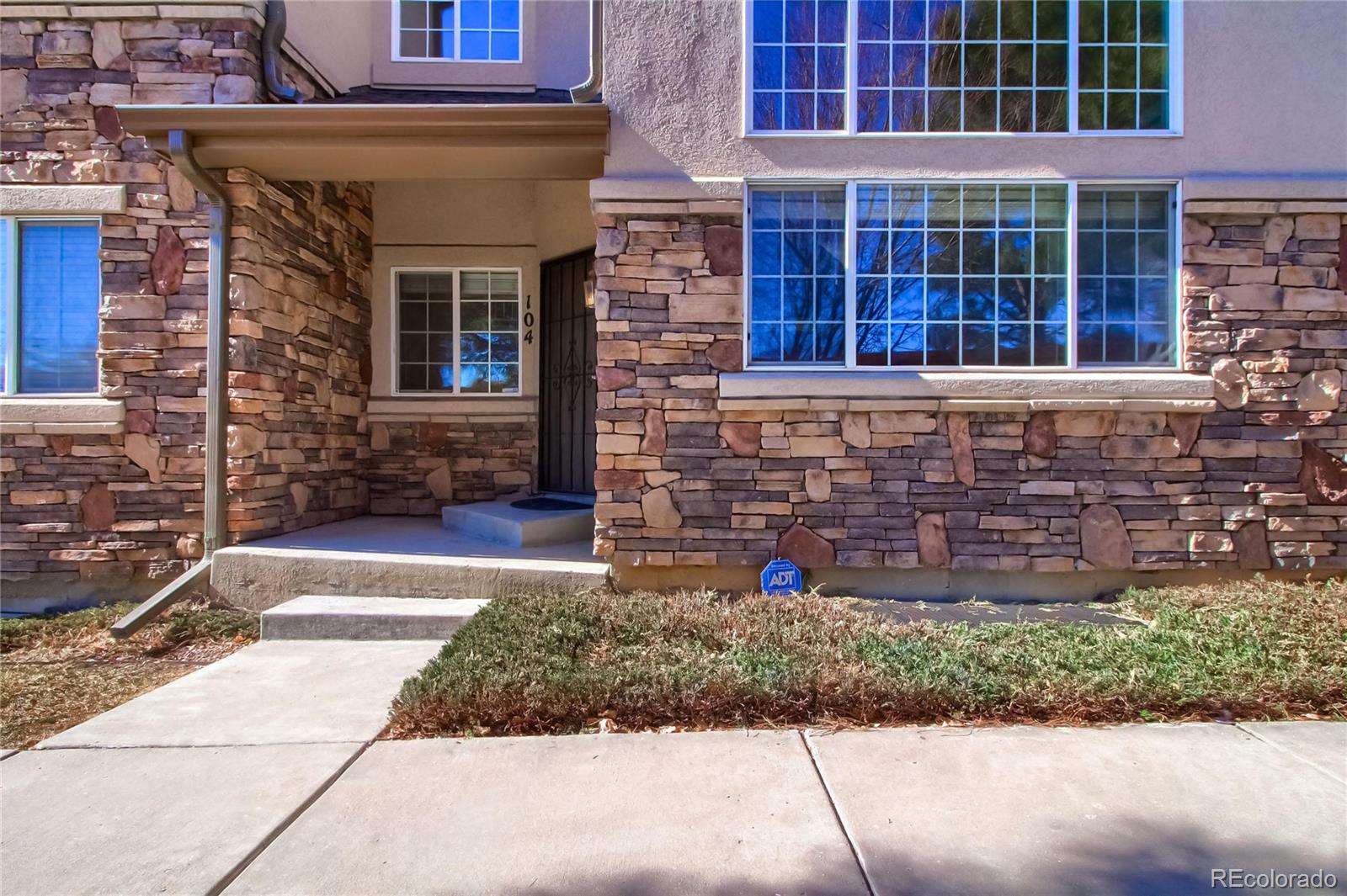 1325 South Chambers Road, Unit 104 Aurora, CO 80017 - Photo 3 of 38 Gallery Image 3