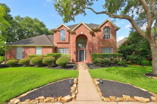 $3,500 | 108 Oak Creek Lane, League City, TX 77573