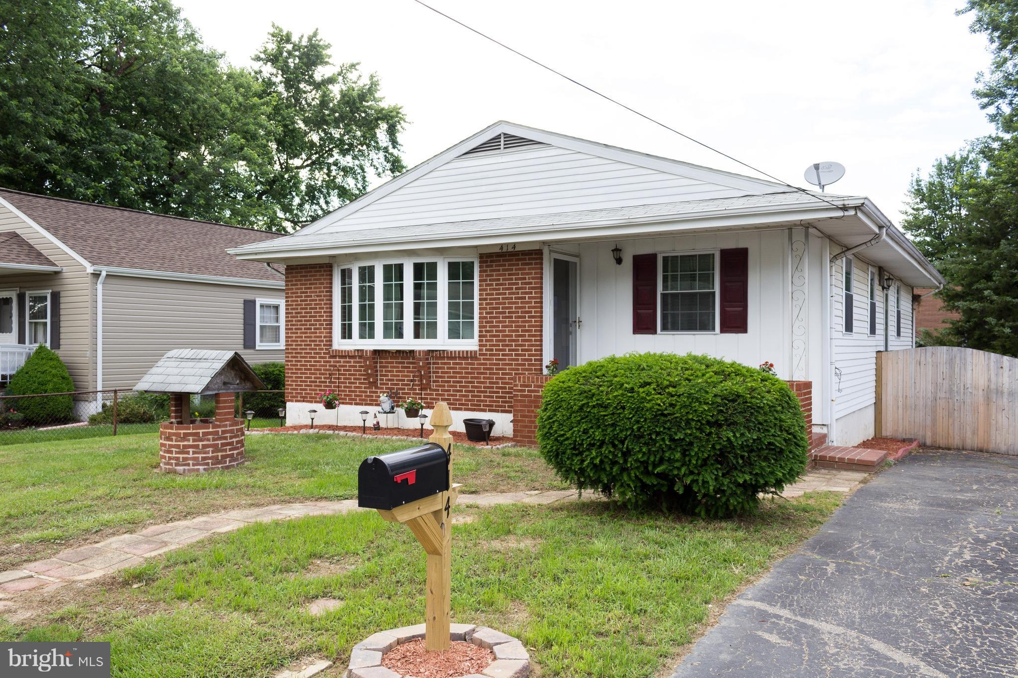 414 Holy Cross Road Baltimore, MD 21225 - Photo 1 of 23 Exterior (Front)