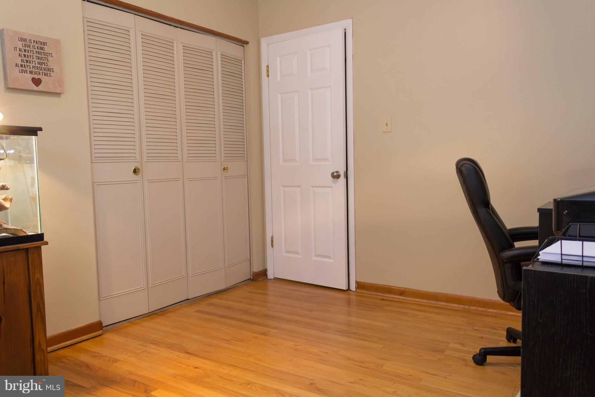 414 Holy Cross Road Baltimore, MD 21225 - Photo 15 of 23 Bedroom 3