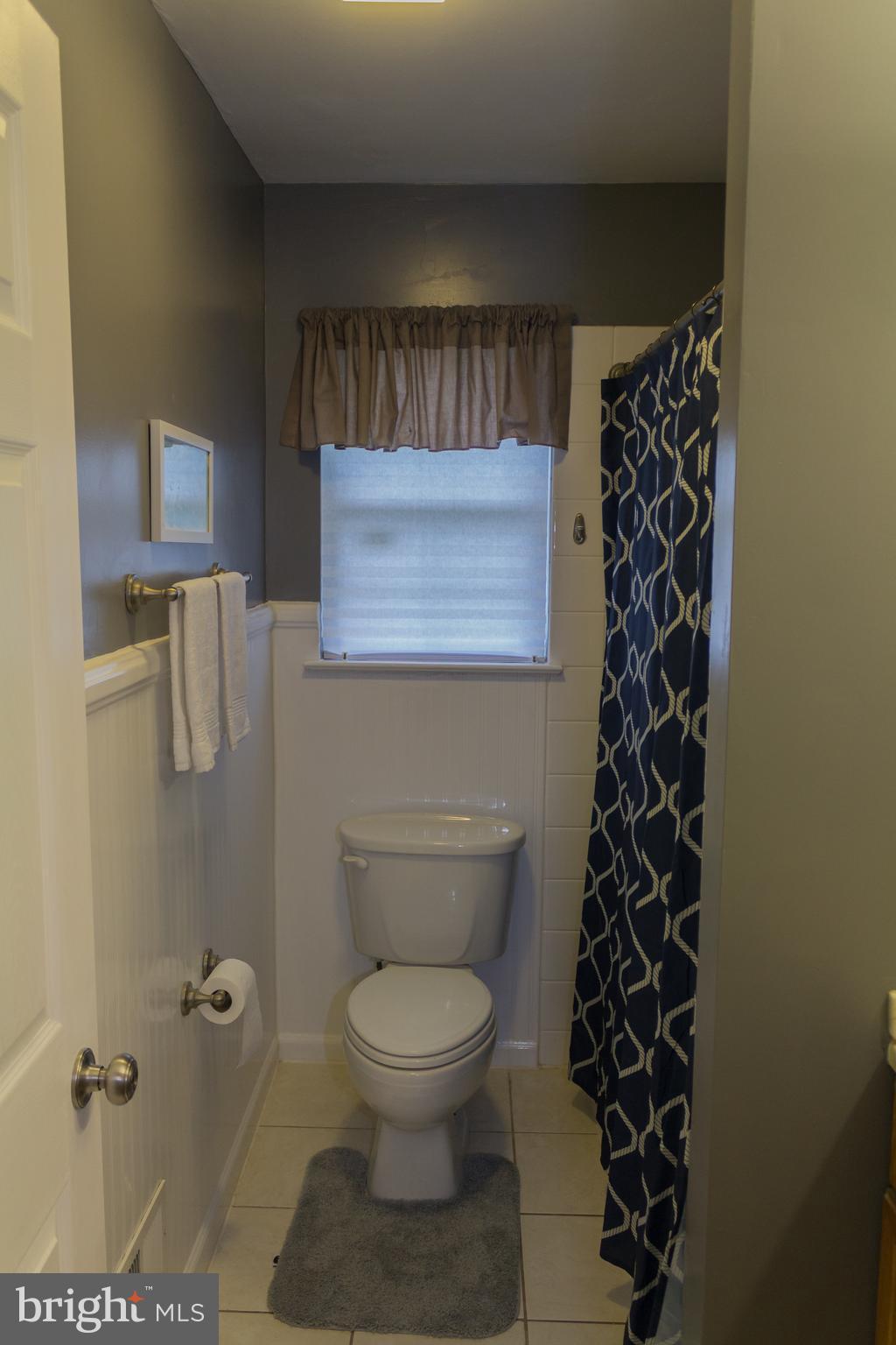 414 Holy Cross Road Baltimore, MD 21225 - Photo 9 of 23 Full Bath