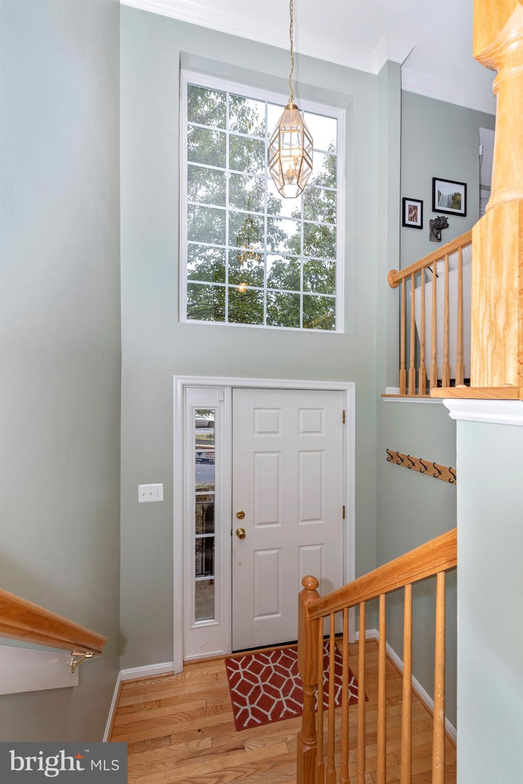 152 Fieldstone Court Frederick, MD 21702 - Photo 2 of 43 Foyer