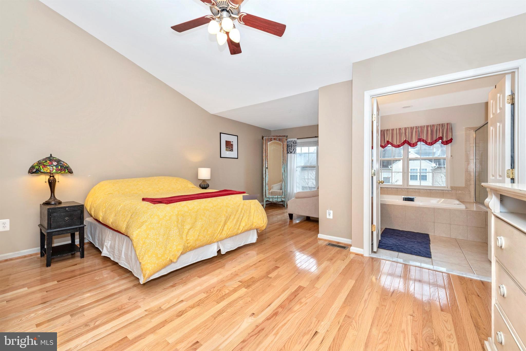 152 Fieldstone Court Frederick, MD 21702 - Photo 21 of 43 Owners suite with hardwood floors!