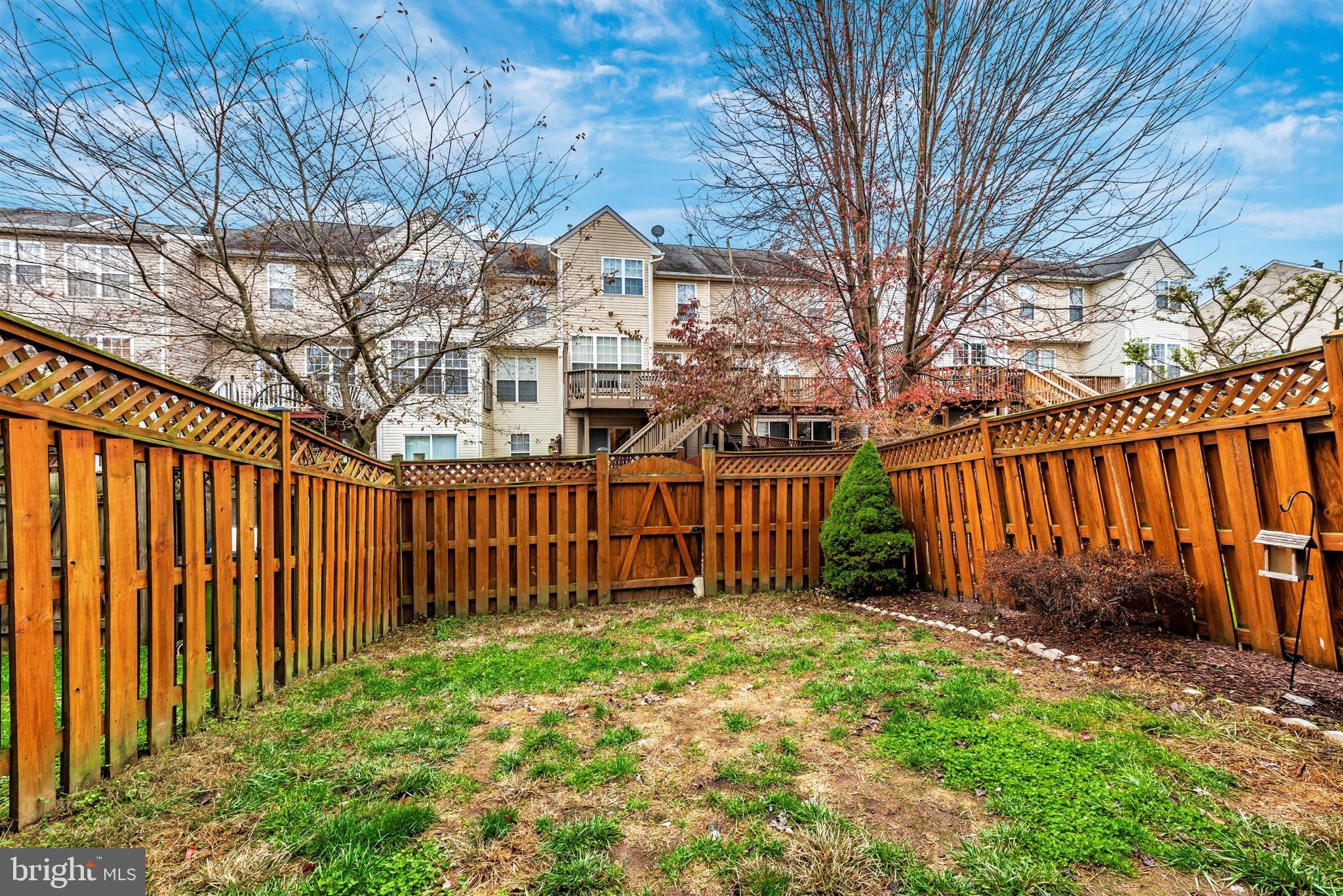 152 Fieldstone Court Frederick, MD 21702 - Photo 36 of 43 Level fenced back yard