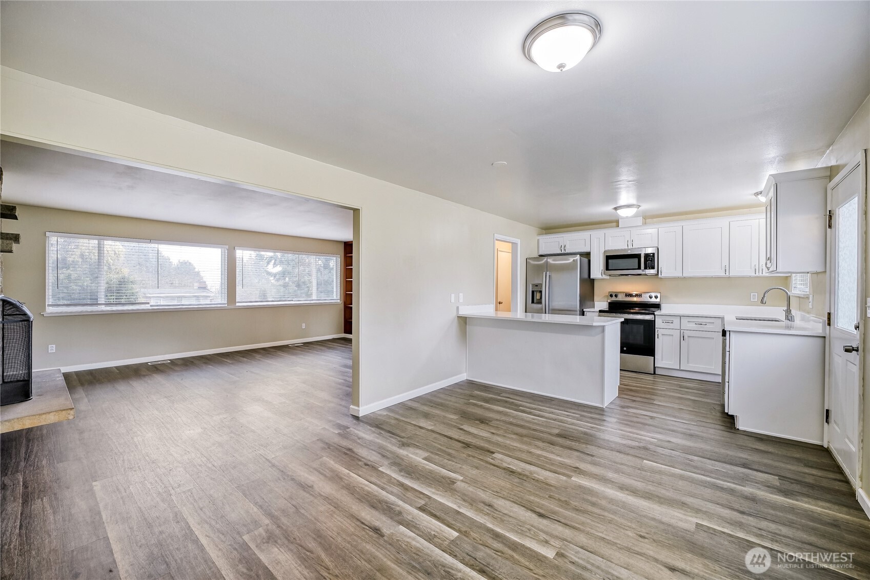 8047 South 117th Street Seattle, WA 98178 - Photo 12 of 28