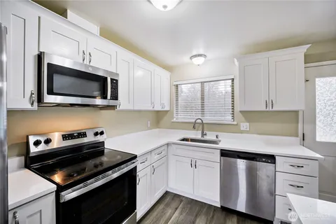 $699,950 | 8047 South 117th Street, Seattle, WA 98178