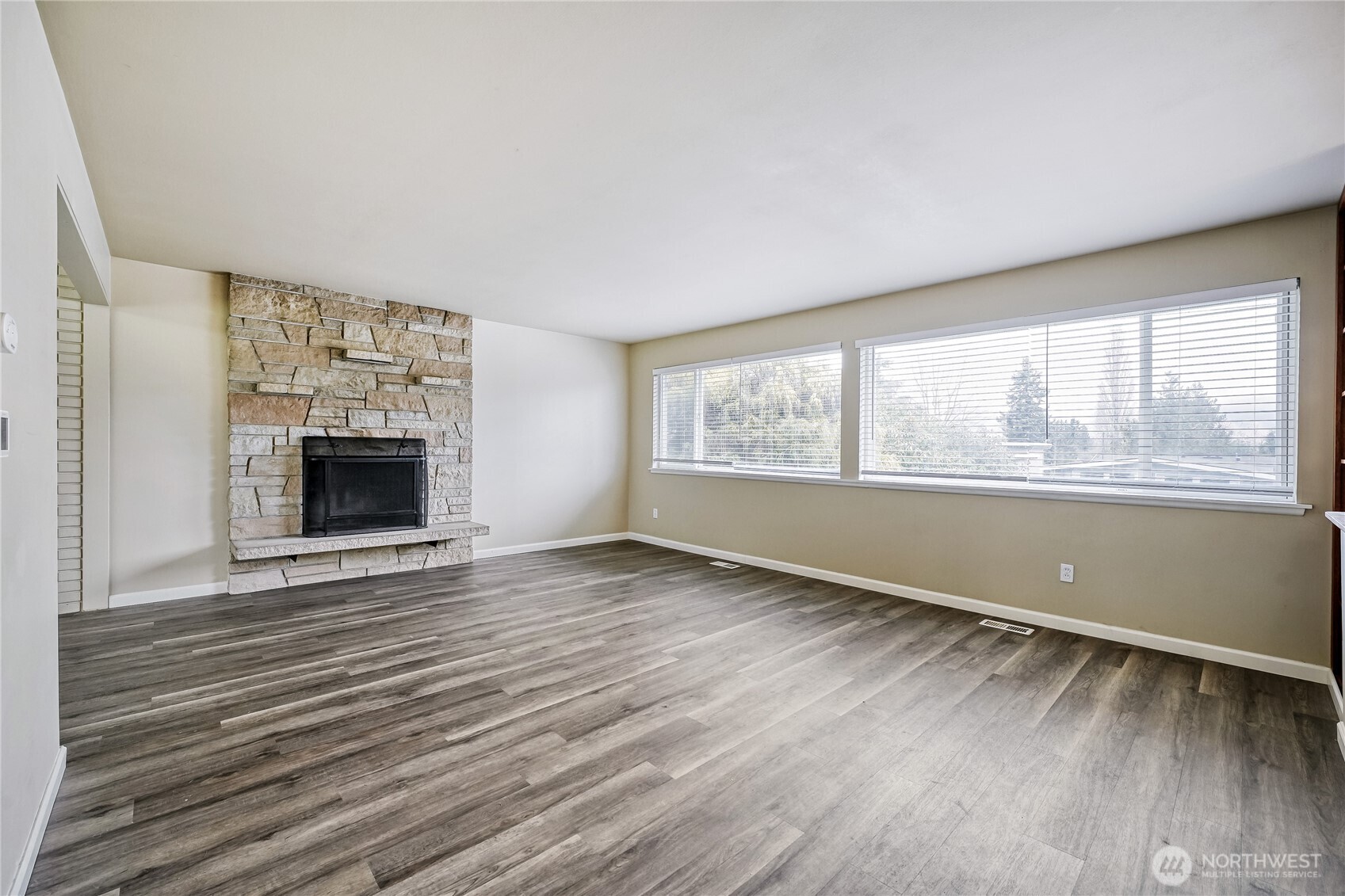 8047 South 117th Street Seattle, WA 98178 - Photo 6 of 28