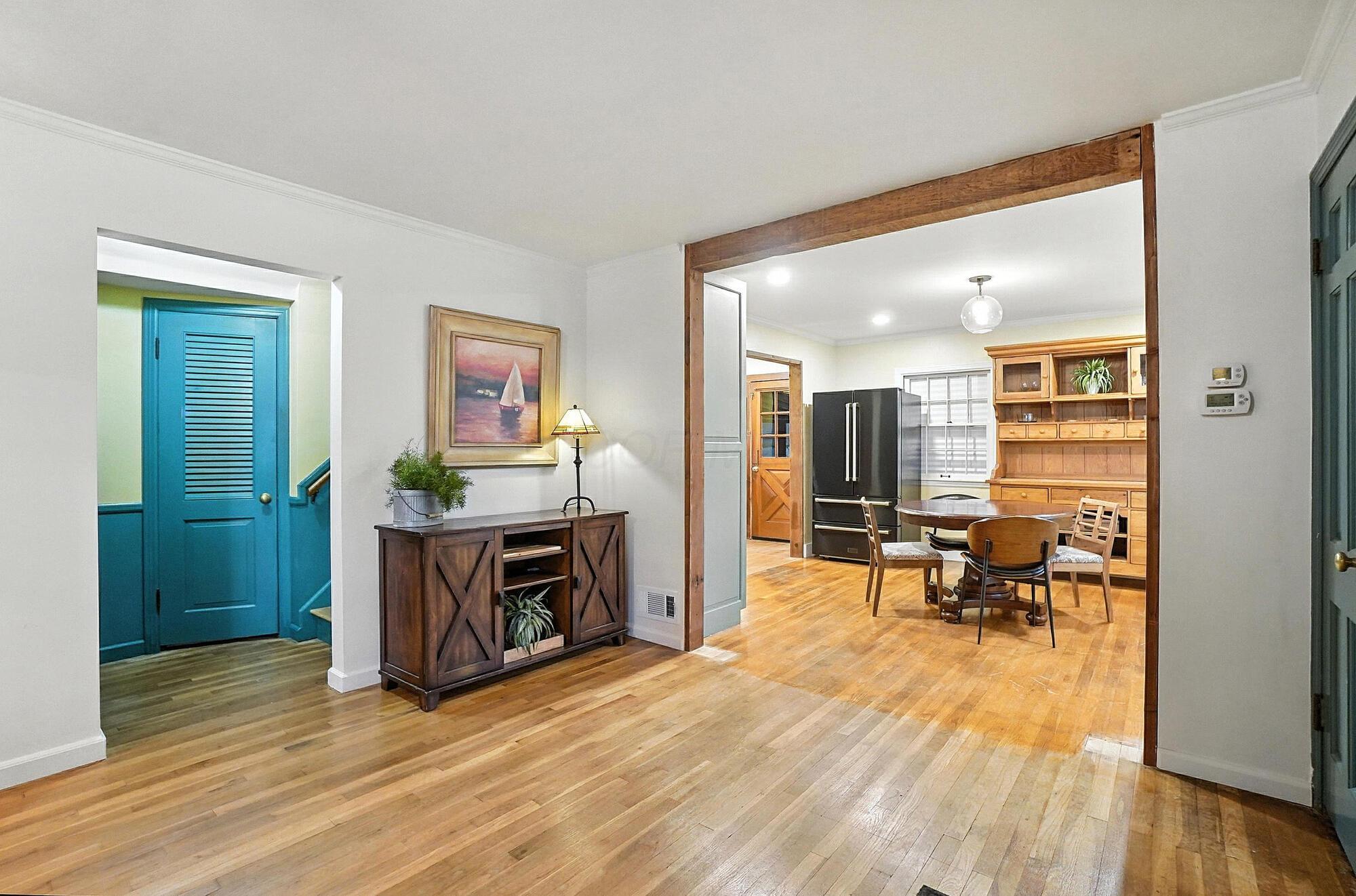 2620 Edgevale Road Columbus, OH 43221 - Photo 8 of 50 Oak hardwood floors throughout home.