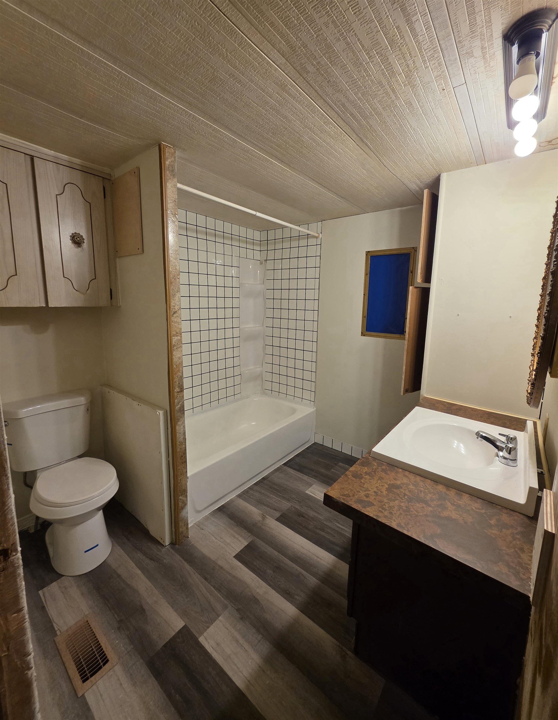 915 Fur Avenue Wisconsin Dells, WI 53965 - Photo 12 of 18