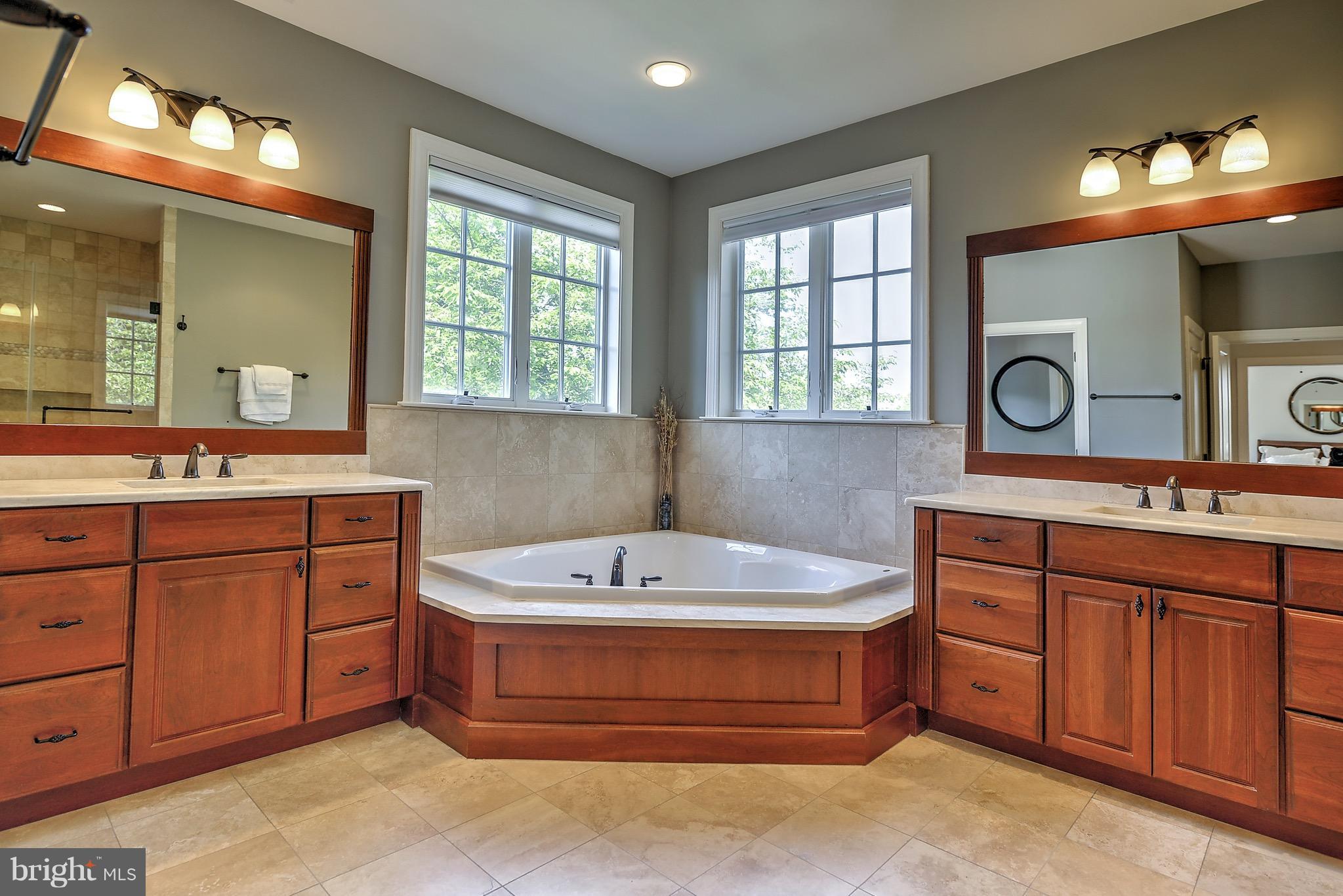 5813 Ipswich Road Bethesda, MD 20814 - Photo 19 of 30 Bath