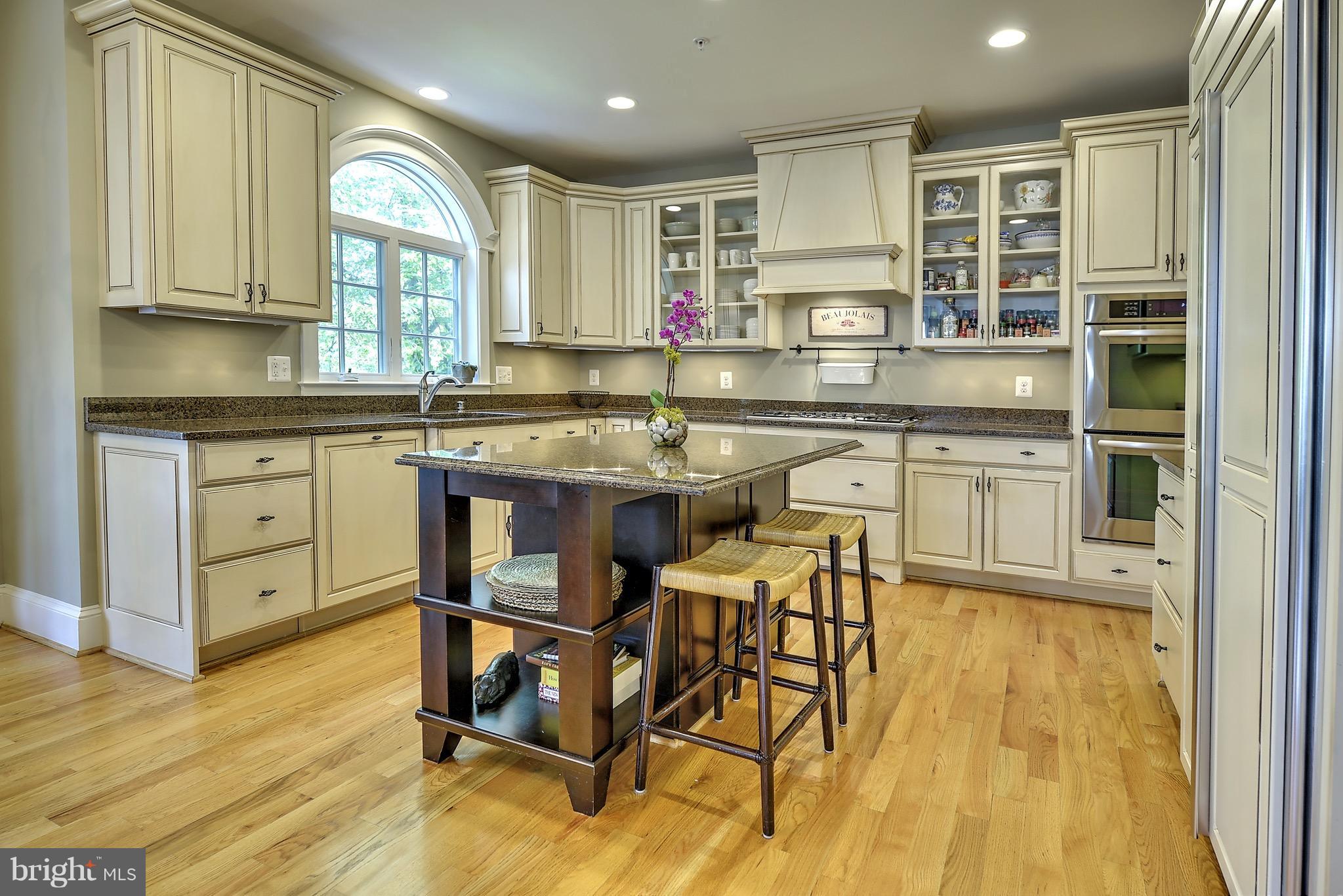 5813 Ipswich Road Bethesda, MD 20814 - Photo 9 of 30 Kitchen