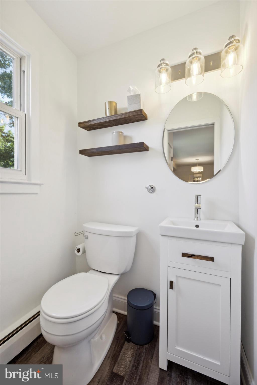 843 Homestead Avenue Springfield, PA 19064 - Photo 11 of 24 1st floor Powder Room