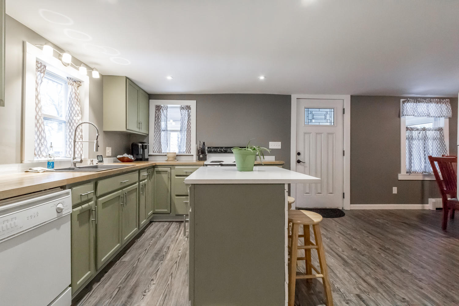 316 East Hardscrabble Road Auburn, ME 04210 - Photo 6 of 34 20190514rf-71015