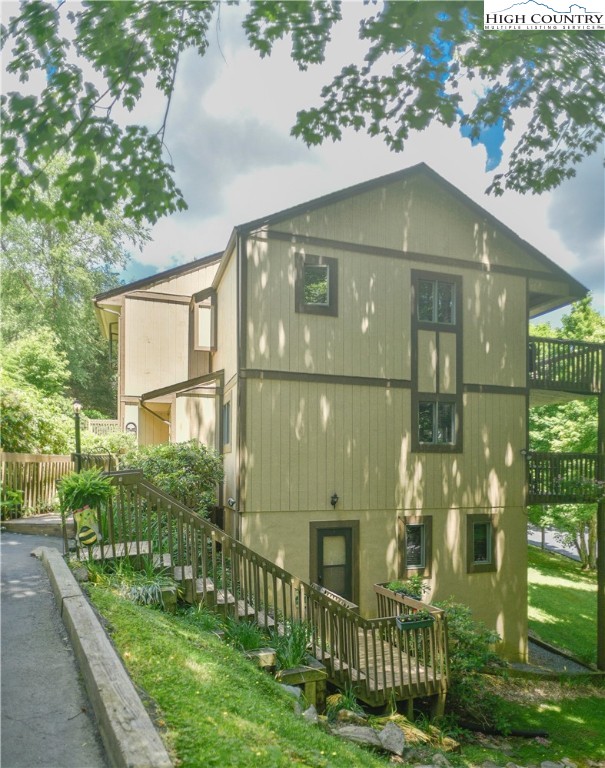 300 Ridgeview Road, Unit 4 Sugar Mountain, NC 28604 - Photo 8 of 45 Gallery Image 8