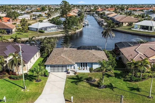 $584,000 | 4407 Southwest 18th Place, Cape Coral, FL 33914